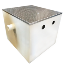 Load image into Gallery viewer, OlioSep™ Flush Mount Plastic Oil/Water Separator